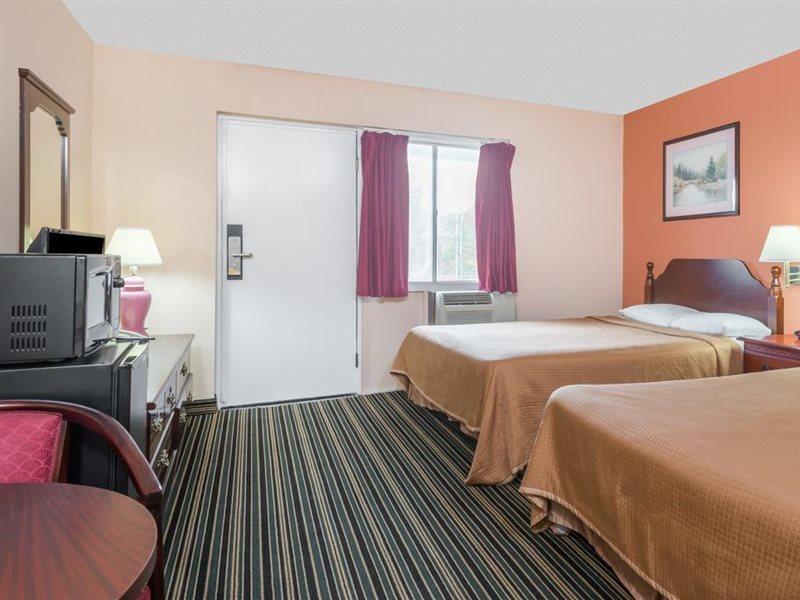 Days Inn By Wyndham Lenox Ma Kültér fotó