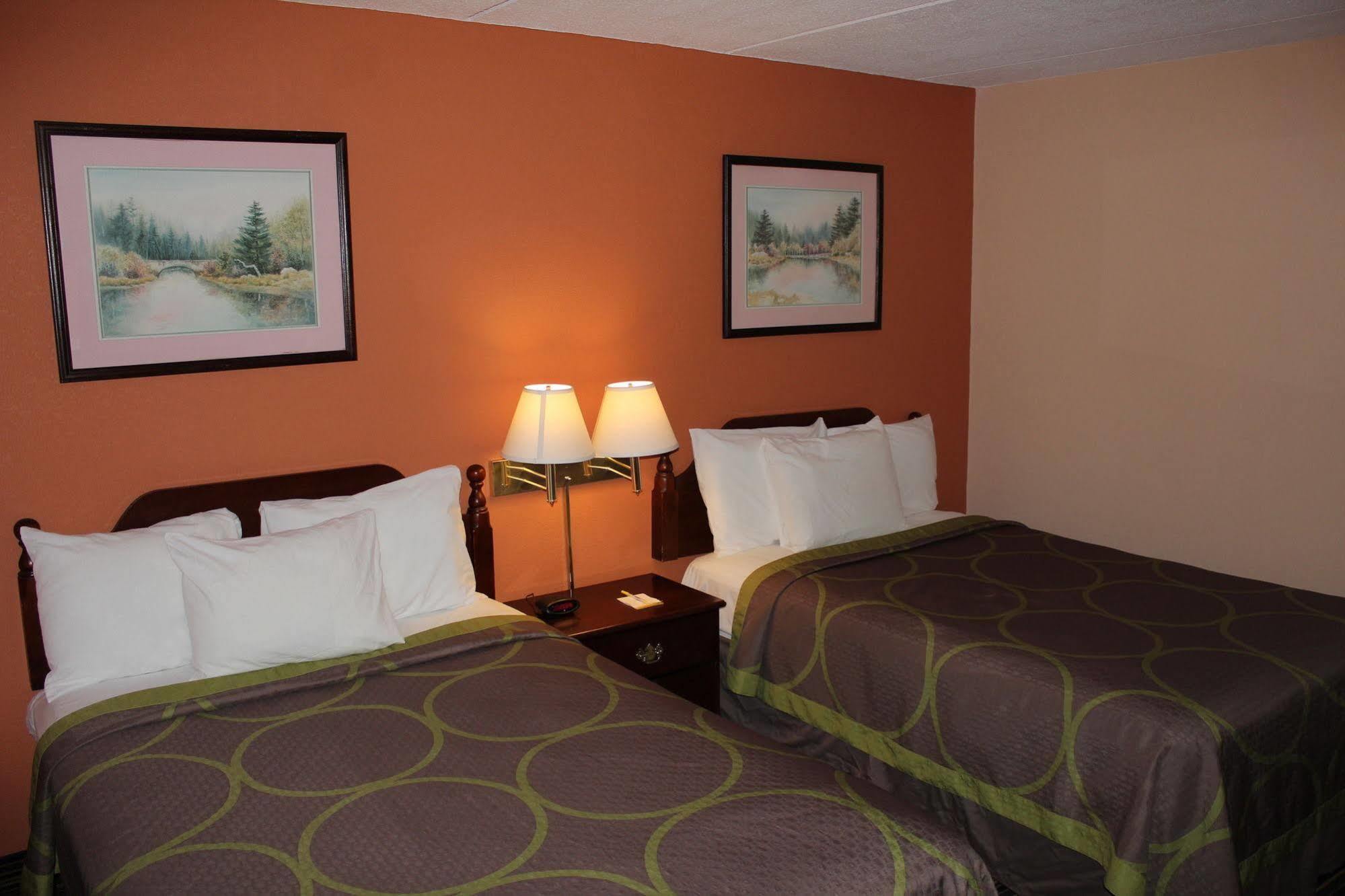 Days Inn By Wyndham Lenox Ma Kültér fotó